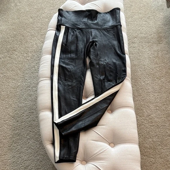 SPANX faux leather stripe leggings - Picture 3 of 13